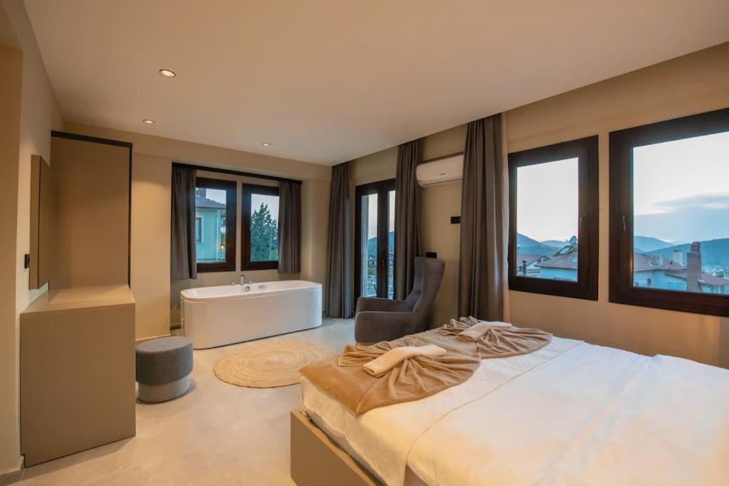 Havuzlu Korunakli Jakuzili Villa Фетхие Экстерьер фото