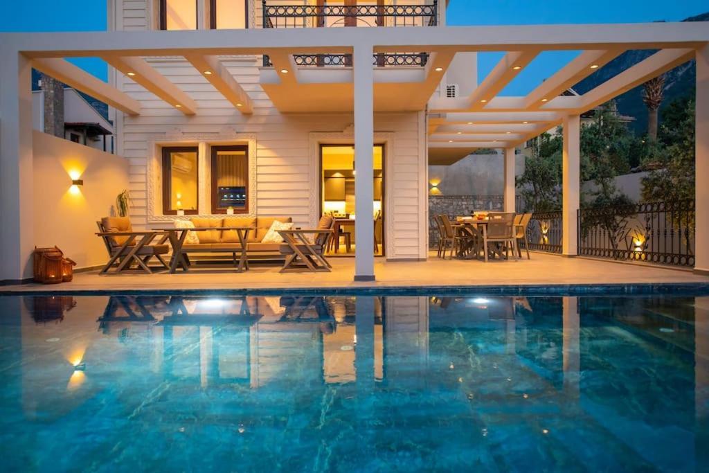 Havuzlu Korunakli Jakuzili Villa Фетхие Экстерьер фото