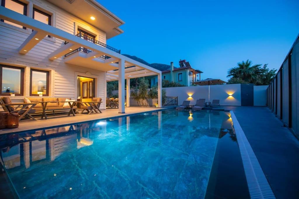 Havuzlu Korunakli Jakuzili Villa Фетхие Экстерьер фото